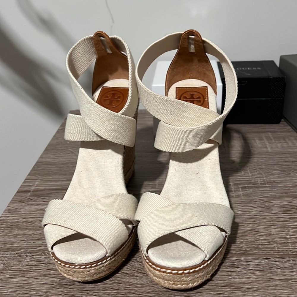 Tory Burch Freida platform